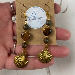 Amber Herrel Gold & Brown Tiger Eye Heart Shell Drop Earrings
